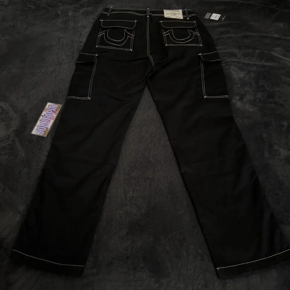 *NEW WITH TAGS* True Religion Cargo White Stitched Black Cargo Pants Size 32X32